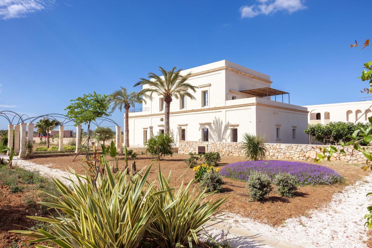 Il Giardino Grande - Dimora In Salento Bed & Breakfast Parabita Eksteriør bilde