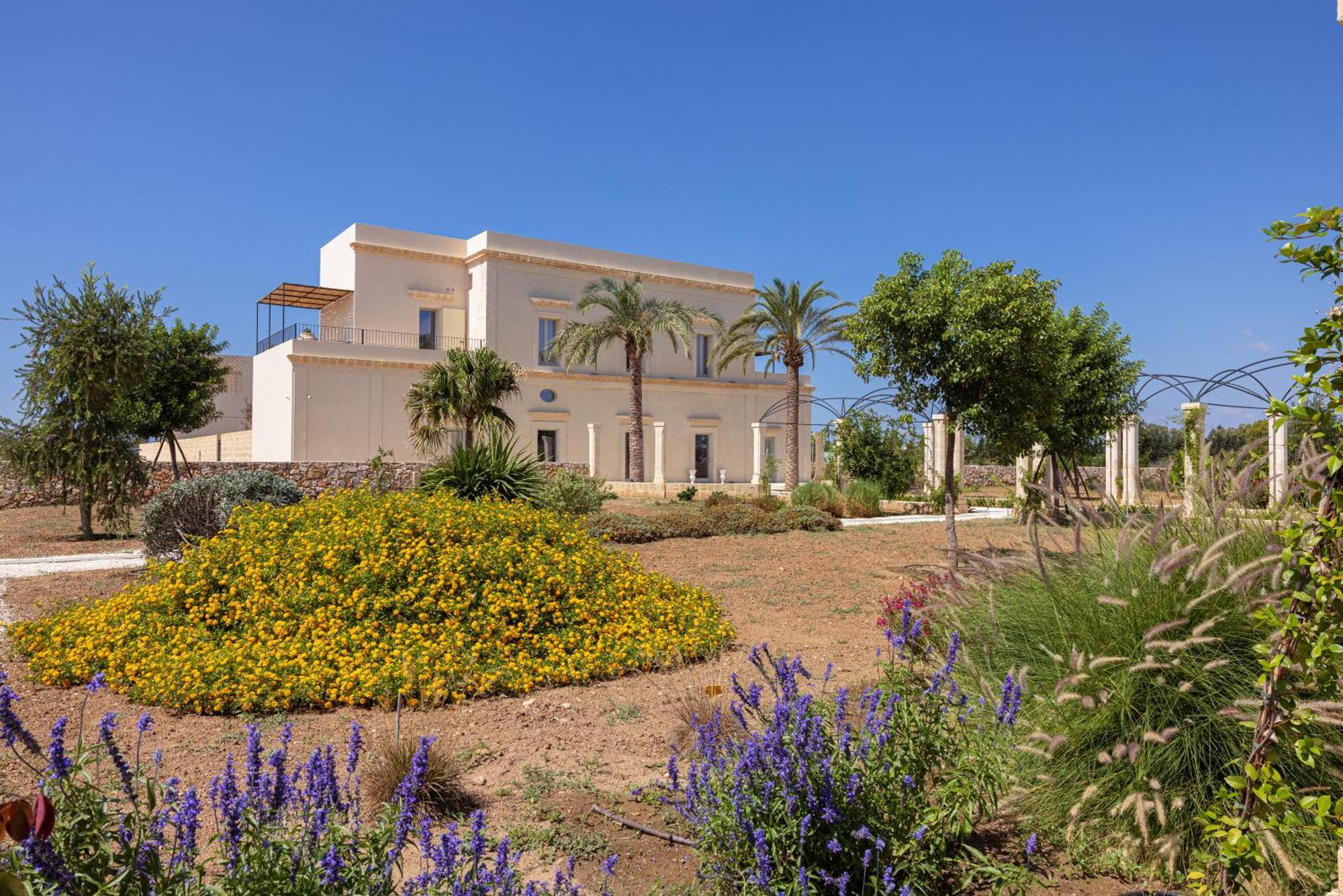 Il Giardino Grande - Dimora In Salento Bed & Breakfast Parabita Eksteriør bilde